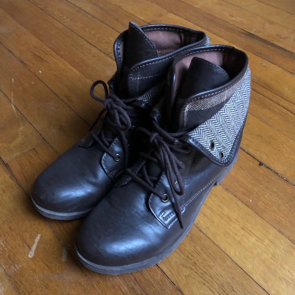 Brown Rock & Candy boots size 9